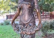 Szőlőt szedő lány Tapolca