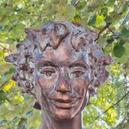 Szőlőt szedő lány Tapolca - Egyéb