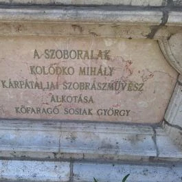 Szőlőt taposó lány szobra Eger Eger - Egyéb