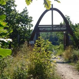 Szomolyai Kaptárkövek Szomolya - Külső kép