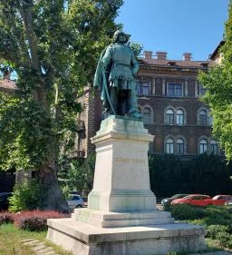 Szondi György szobra