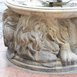 A Szónok , Székesfehérvár - Egyéb