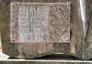 Szovjet emlékmű és hadisírok Szabás