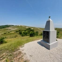 Szovjet hősi emlékmű, Csákberény - Külső kép