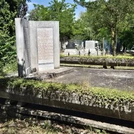 Szovjet hősi emlékmű, Füle - Külső kép