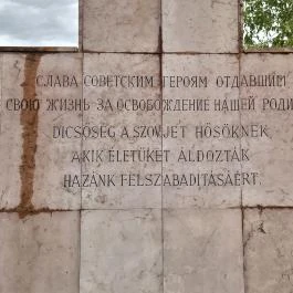 Szovjet hősi emlékmű, Aba - Külső kép