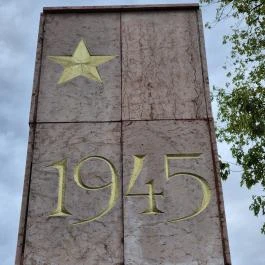 Szovjet hősi emlékmű, Aba - Külső kép