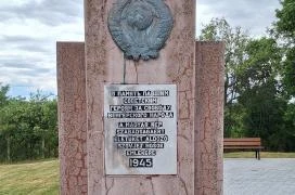 Szovjet Hősök Emlékműve Domoszló
