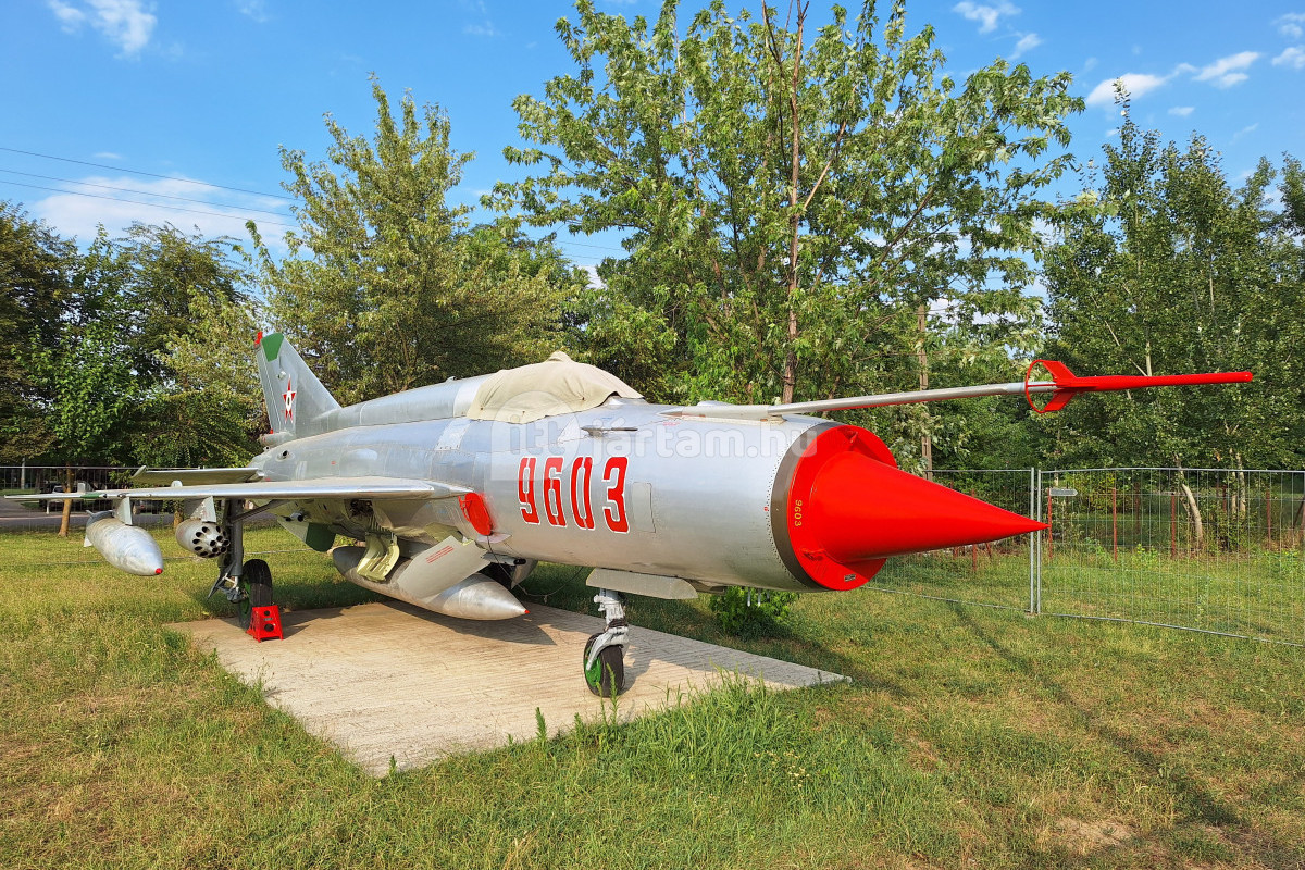 szovjet-repuloter-titkai-muzeum-47135-1200x800.jpg