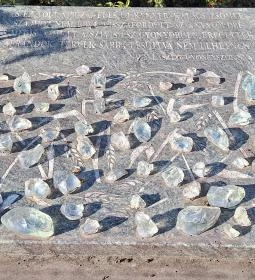 Szupercella emlékmű