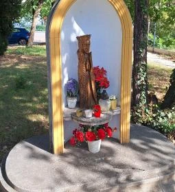 Szűz Mária barlangban