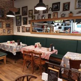 á table! - Etele Plaza Budapest - Belső