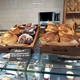 á table! - Etele Plaza Budapest - Étel/ital