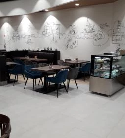 á table! - Etele Plaza