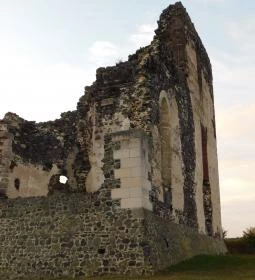 Taliándörögdi Szent András templomrom