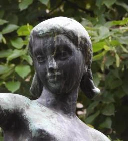 Táncoló lányok parkja