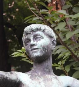 Táncoló lányok parkja