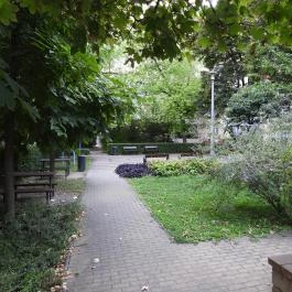 Táncoló lányok parkja Budapest - Külső kép