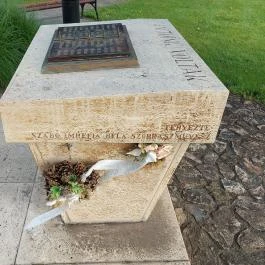 Tanítók emlékműve Jászfényszaru - Egyéb