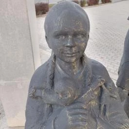 Tanítók szobra, Soltvadkert - Egyéb