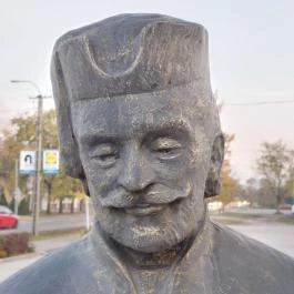 Tanítók szobra, Soltvadkert - Egyéb