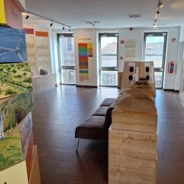 Tapolcai-tavasbarlang Látogatóközpont Tapolca - Belső