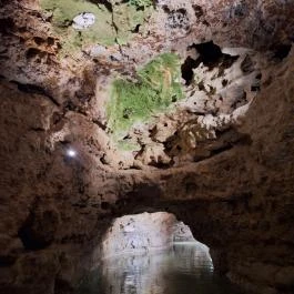 Tapolcai-tavasbarlang Látogatóközpont Tapolca - Belső