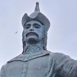 Tas vezér lovasszobra, Nyírtass - Egyéb