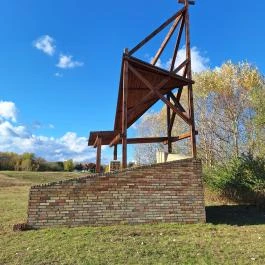 Zarándok kápolna, Tass - Külső kép