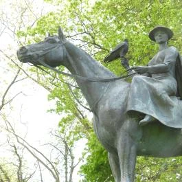 Tatai Diana Tata - Egyéb