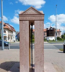 Tatai országgyűlés emlékmű