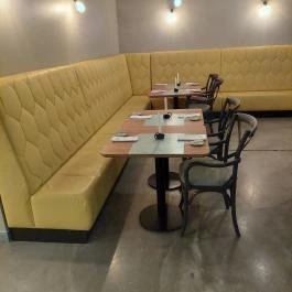 Tati, Budapest - Belső