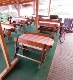 Tavi Fészek Falatozó