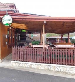 Tavi Fészek Falatozó