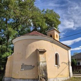 Téglaházi Szent Mária Magdolna kápolna Penc - Külső kép