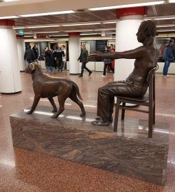 Teiresziász szobor - látássérült & kutyája