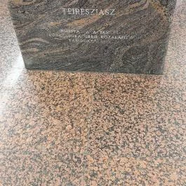 Teiresziász szobor - látássérült & kutyája Budapest - Külső kép