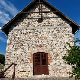 Temetőkápolna Örvényes - Külső kép