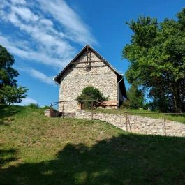 Temetőkápolna Örvényes - Külső kép