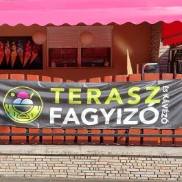 Terasz Fagyizó & Kávézó Jászfényszaru - Külső kép