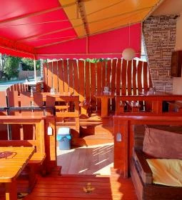 Terasz Fagyizó & Kávézó