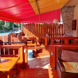 Terasz Fagyizó & Kávézó Jászfényszaru - Belső