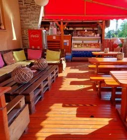 Terasz Fagyizó & Kávézó