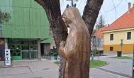 Teréz anya szobra Szekszárd - Külső kép