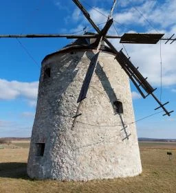 Tési Szélmalmok és Kovácsműhely