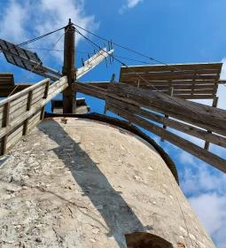 Tési Szélmalmok és Kovácsműhely