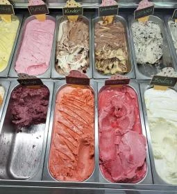 Tibi Cukrászda, Fagyizó