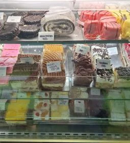 Tibi Cukrászda, Fagyizó