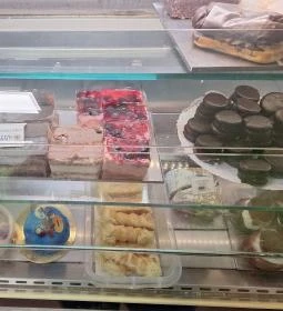 Tibi Cukrászda, Fagyizó