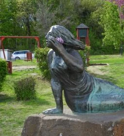 Tihanyi visszhang szobor